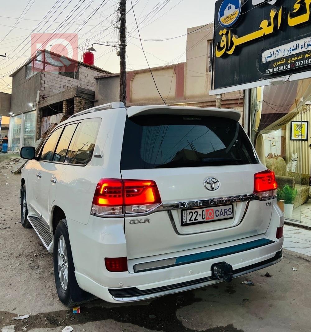 تويوتا لاندكروزر